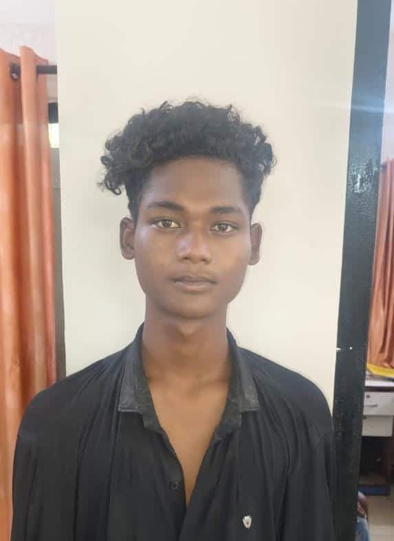 ब्रेकिंग न्यूज/रायगढ़ के हाटी से पकड़ा गया कोरबा जेल से फरार चौथा आरोपी चंद्रशेखर राठिया