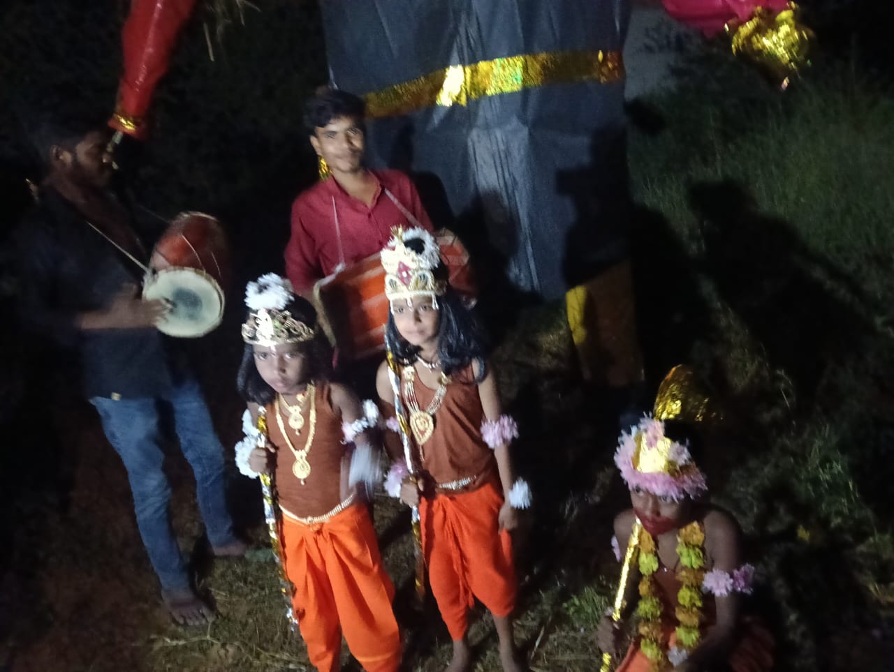 ग्राम सराय सिंगार में धूमधाम से मनाया गया विजयादशमी पर्व, हुआ भव्य रावण दहन