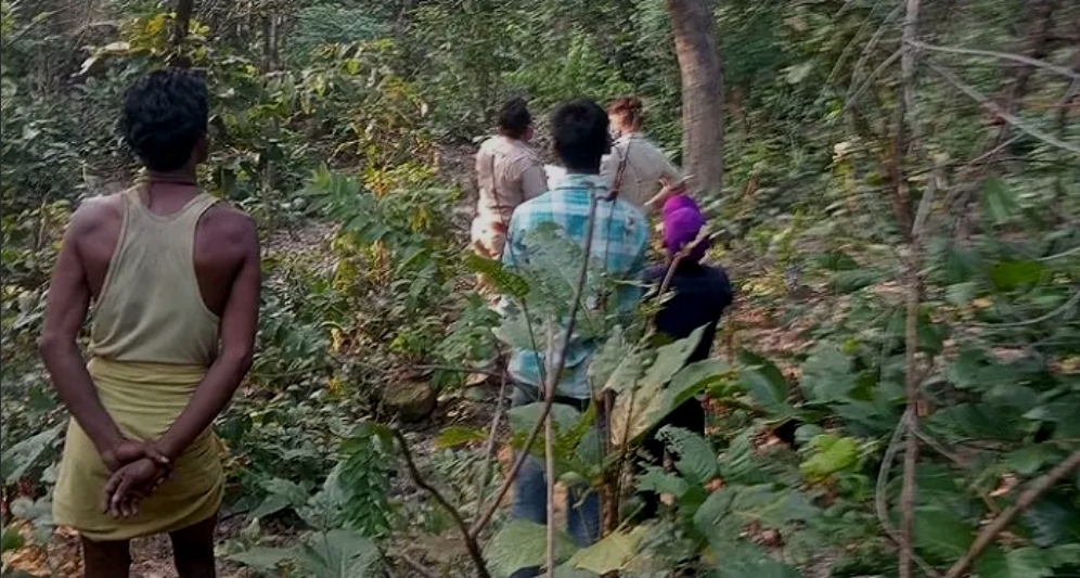 Korba News: एक माह से लापता ग्रामीण का जंगल में मिला कंकाल, फांसी लगाकर दी जान की आशंका – परिवार में मातम