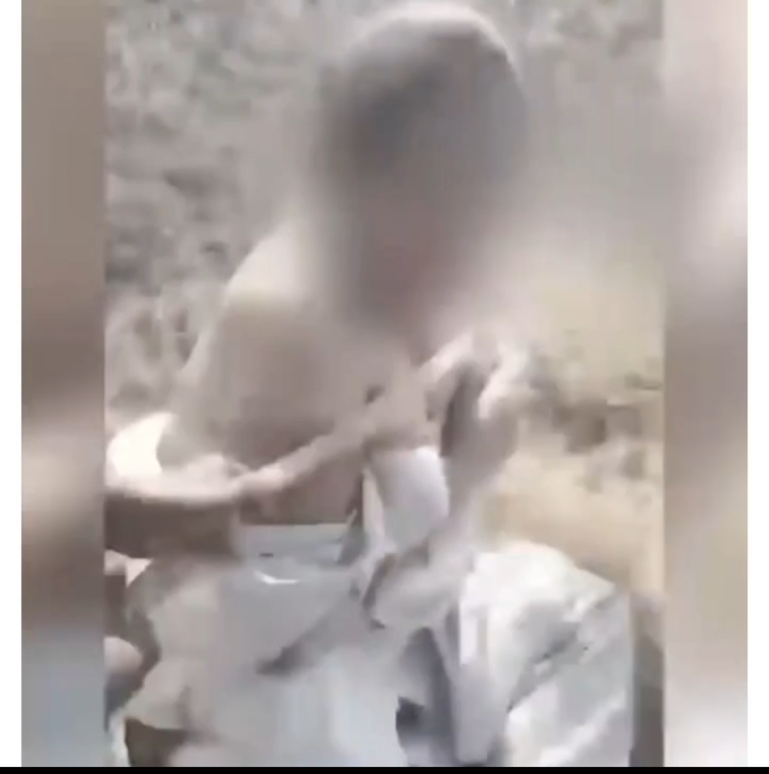 रायगढ़ में महिला पुलिसकर्मी से हैवानियत, कपड़े फाड़कर दौड़ा-दौड़ाकर पीटा, डरावना वीडियो वायरल