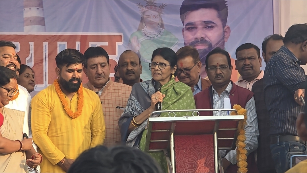 भूख हड़ताल के समर्थन में पहुंचीं सांसद ज्योत्सना महंत, SECL को दी 15 अप्रैल की अल्टीमेटम