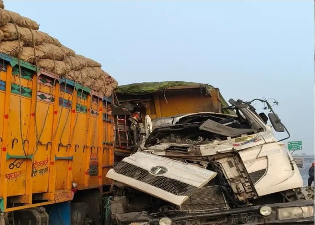 रॉन्ग साइड से आ रहे ट्रेलर ने ली चालक की जान, कोरबा-चांपा मार्ग पर भीषण सड़क हादसा