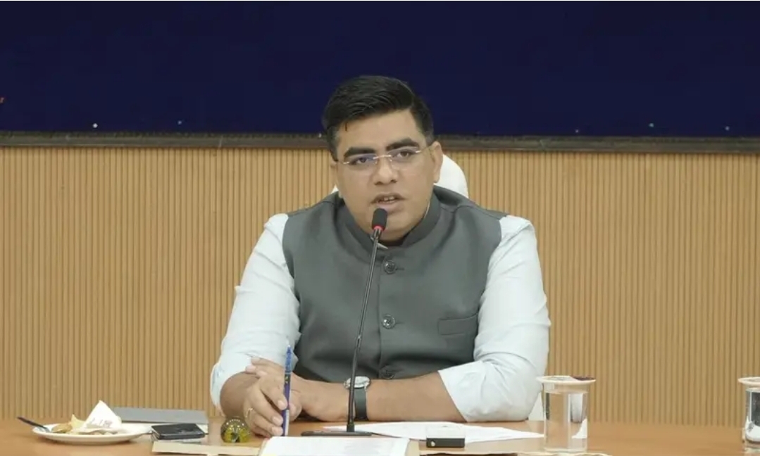 कोरबा में बड़ी प्रशासनिक कार्रवाई: नवीन कश्यप 1 वर्ष के लिए जिला बदर, 24 घंटे में छोड़ना होगा जिला