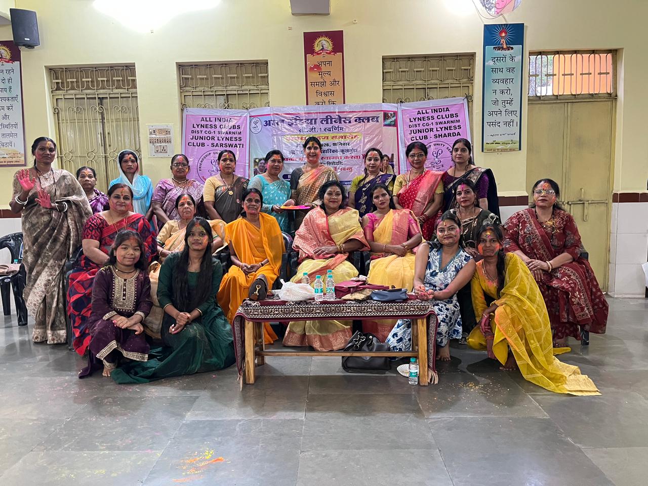 कुसमुंडा के गायत्री मंदिर में लीनेस क्लब का होली मिलन समारोह, महिलाओं ने रंग-गुलाल के साथ मनाया उत्सव