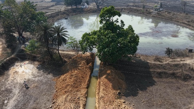 SECL कुसमुंडा प्रबंधन की पहल, माइनिंग और E&M टीम ने लगातार 48 घंटे काम कर तालाब तक पहुँचाया खदान का पानी SECL कुसमुंडा प्रबंधन की पहल, माइनिंग और E&M टीम ने लगातार 48 घंटे काम कर तालाब तक पहुँचाया खदान का पानी