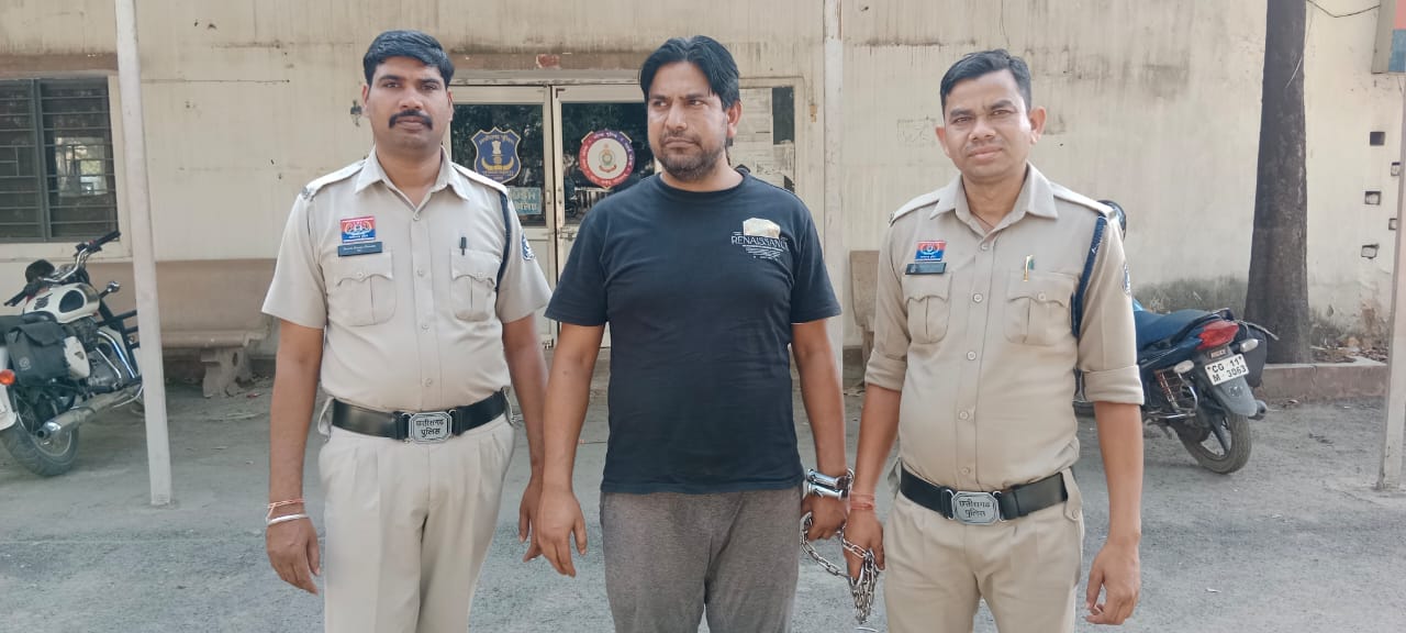 📰 कोरबा में IPL सट्टा रैकेट का खुलासा: ‘Khelo Baazi Book’ से खेला जा रहा था ऑनलाइन जुआ, एक गिरफ्तार, दूसरा फरार 📰 कोरबा में IPL सट्टा रैकेट का खुलासा: ‘Khelo Baazi Book’ से खेला जा रहा था ऑनलाइन जुआ, एक गिरफ्तार, दूसरा फरार