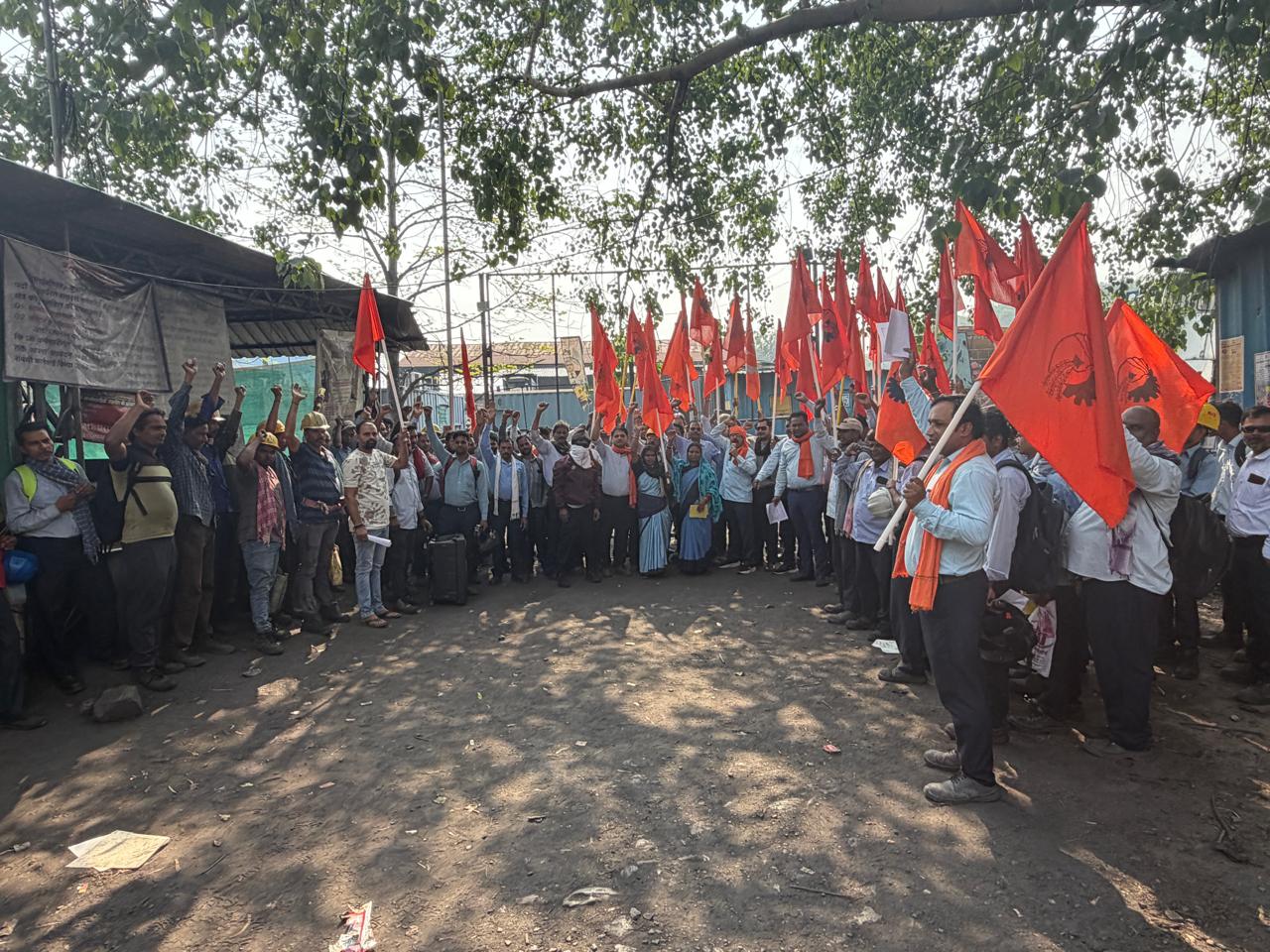 कुसमुंडा बीएमएस श्रम संघ के आंदोलन में इंटक यूनियन का मिला समर्थन