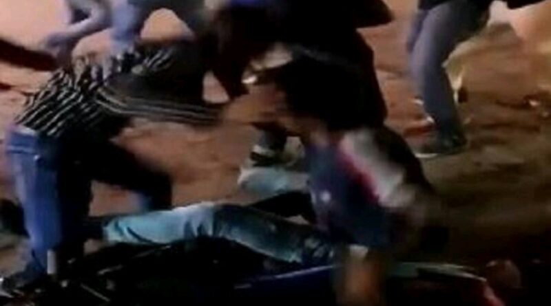 सीतामणी बना गुंडों का अड्डा? 15 युवकों ने युवक पर बरसाए लात-घूंसे